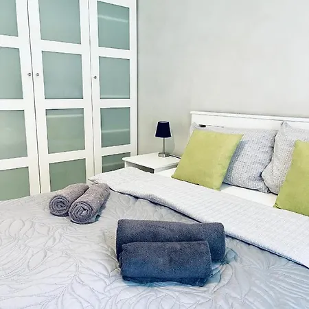 דירה Modern Silver *